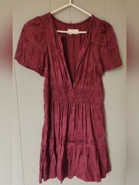 Anthropologie Women's Short Sleeve Deep V Tiered Dress in Wine